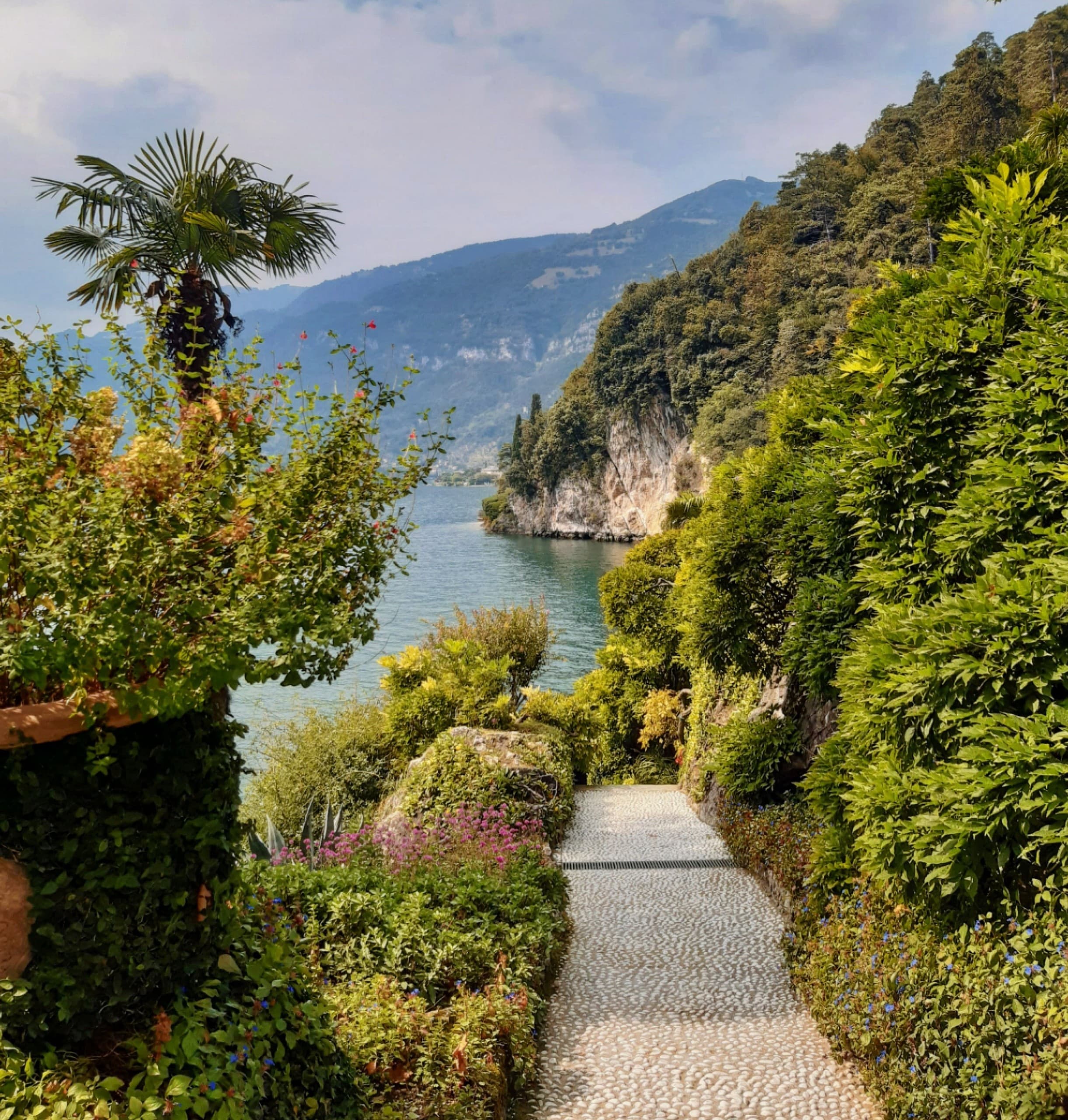 Grand Tour: Private Full-Day Cruise on Lake Como from Como photo 3