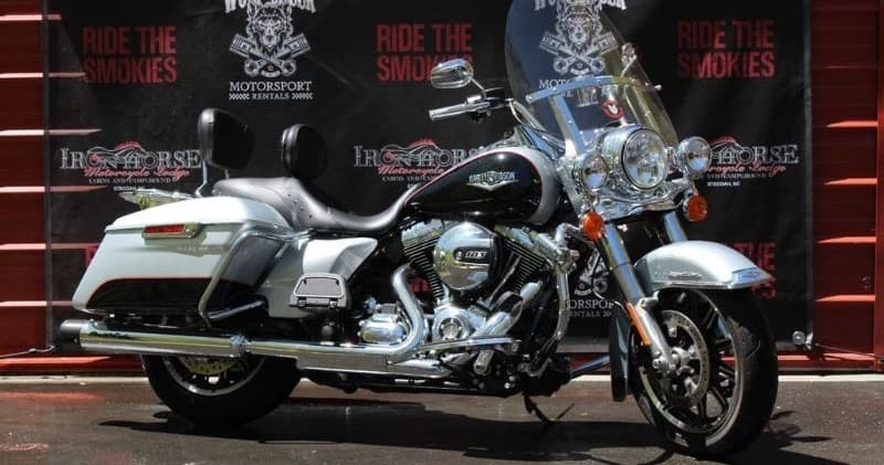 Motorcycle Adventure with Wolf Creek Rentals in Stecoah