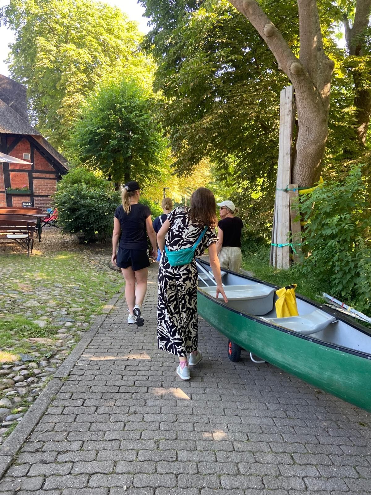 Paddle the Oberalster: Sit-on-Top Canoe Rentals at Mellingburger Schleuse, Hamburg photo 2