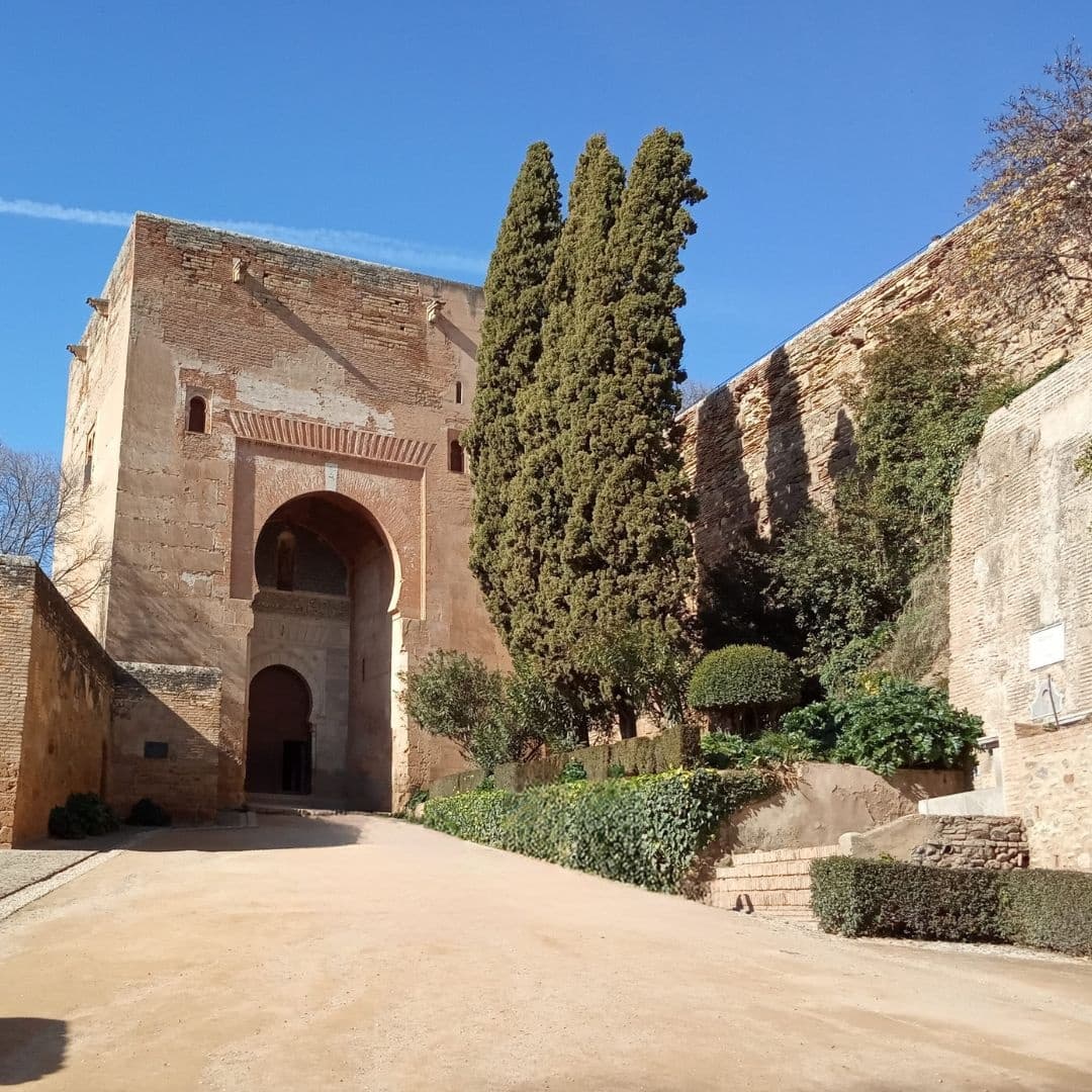 Visita guiada Alrededores de la Alhambra | Sightseeing Tour in Granada | Guided Tour, History Tour, Attraction
