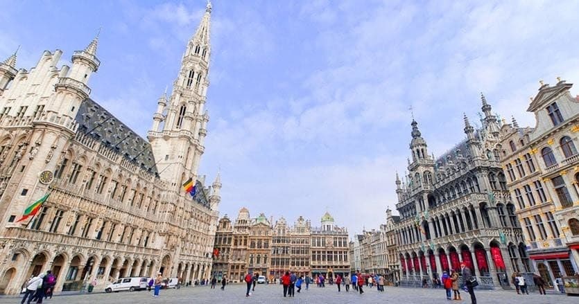 Historical Walking Tour of Brussels with Hispano Tours