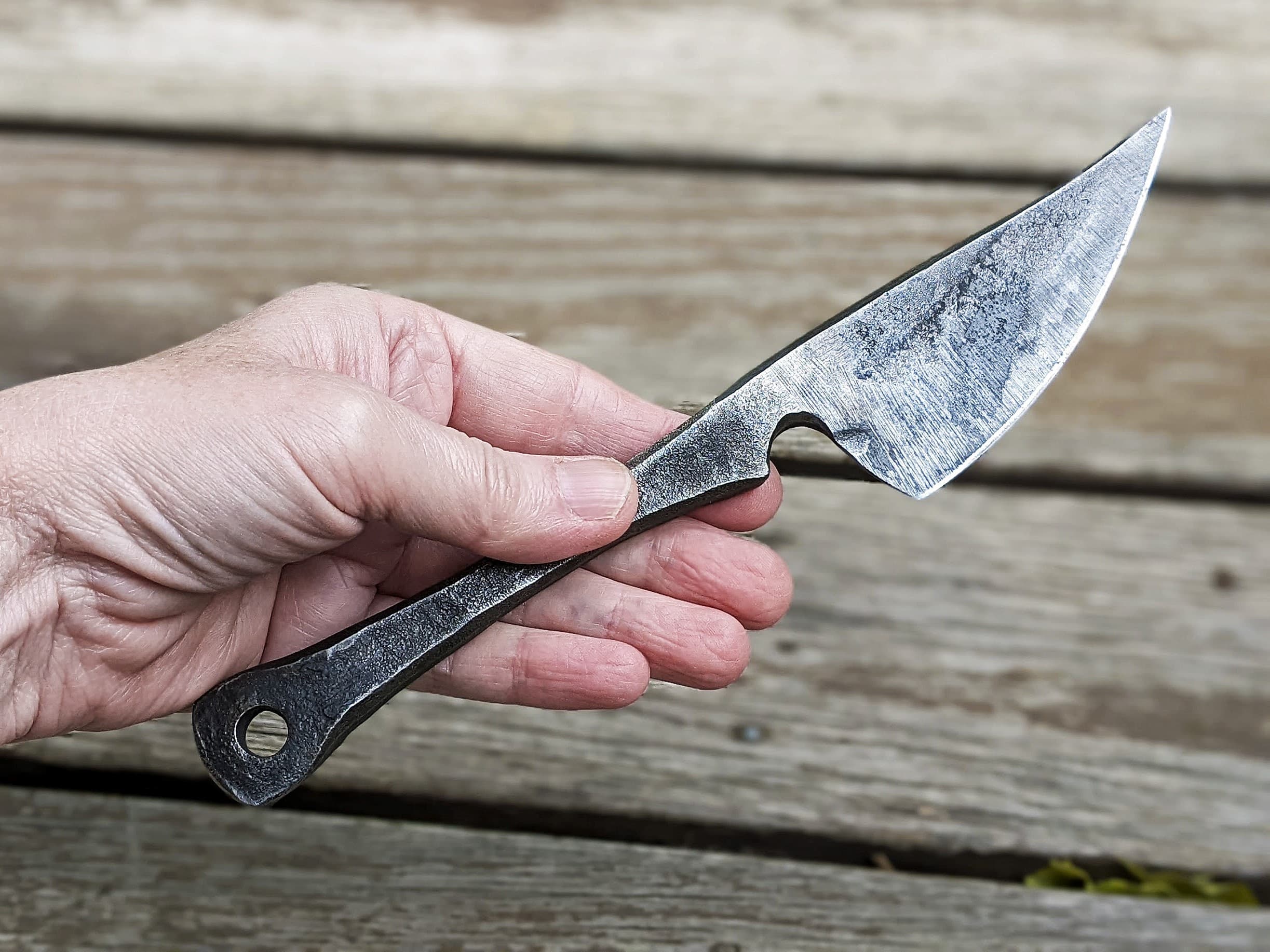 Land Adventures with The Smithy's Knife Studio: Handmade Blades