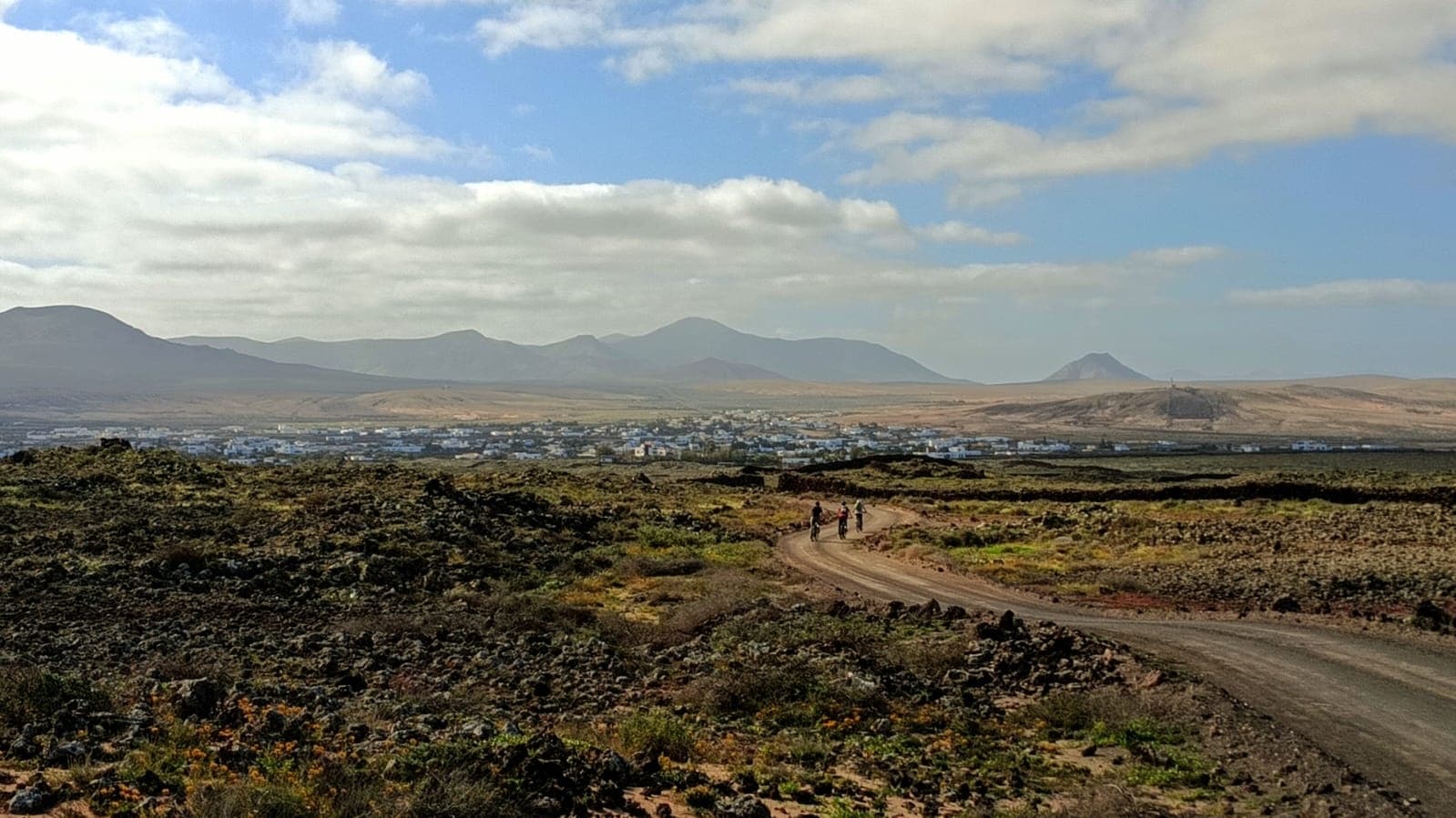 E-Bike Barranco Tour: 38km Volcanic to North Shore Ride in Fuerteventura