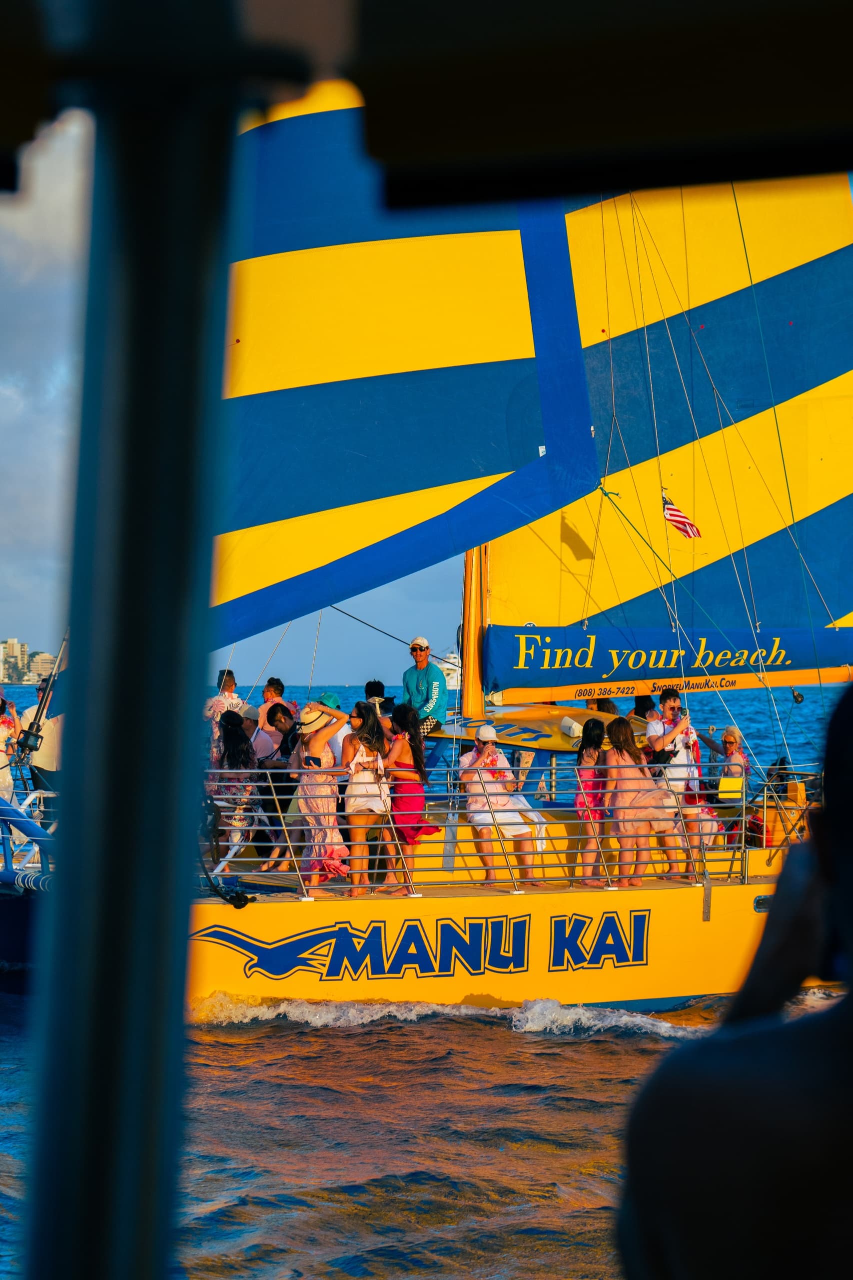 Private Honolulu Sunset Sail from Ala Moana — Manu Kai Evening Charters photo 1