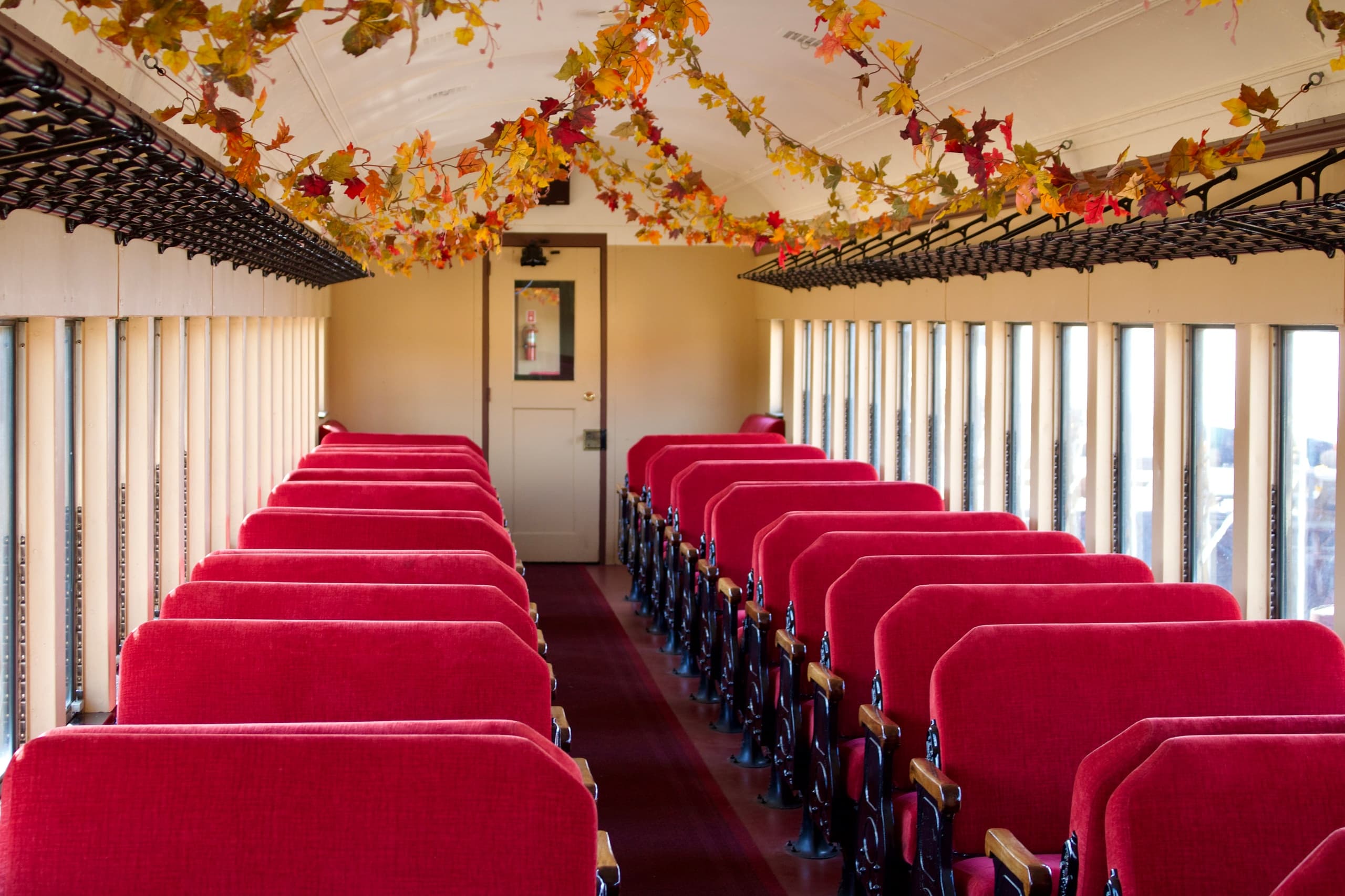 Experience the Autumn Leaf Pumpkin Train in Woodstown, NJ: A Scenic Fall Adventure