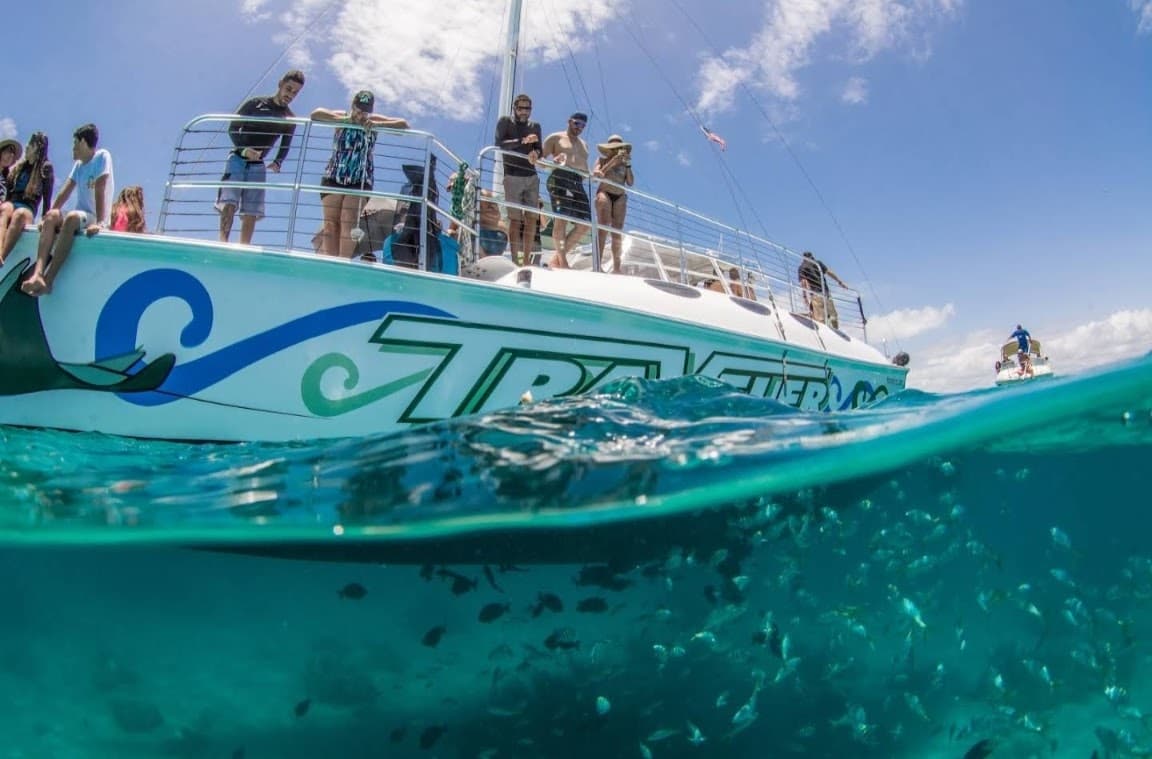 Boat Charters & Snorkeling at Icacos Island