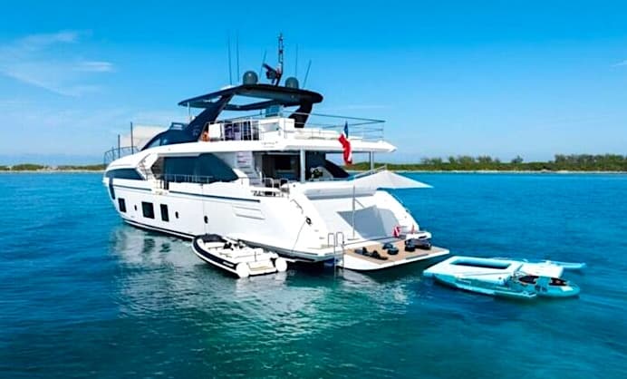 Luxury Yacht Experience with Miami Boat Experts in Miami Beach