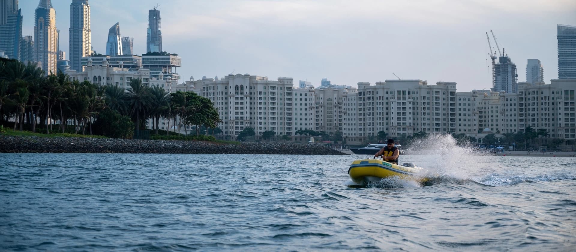 Water Activities: Costa Viva Self-Drive Boat Tour in Dubai