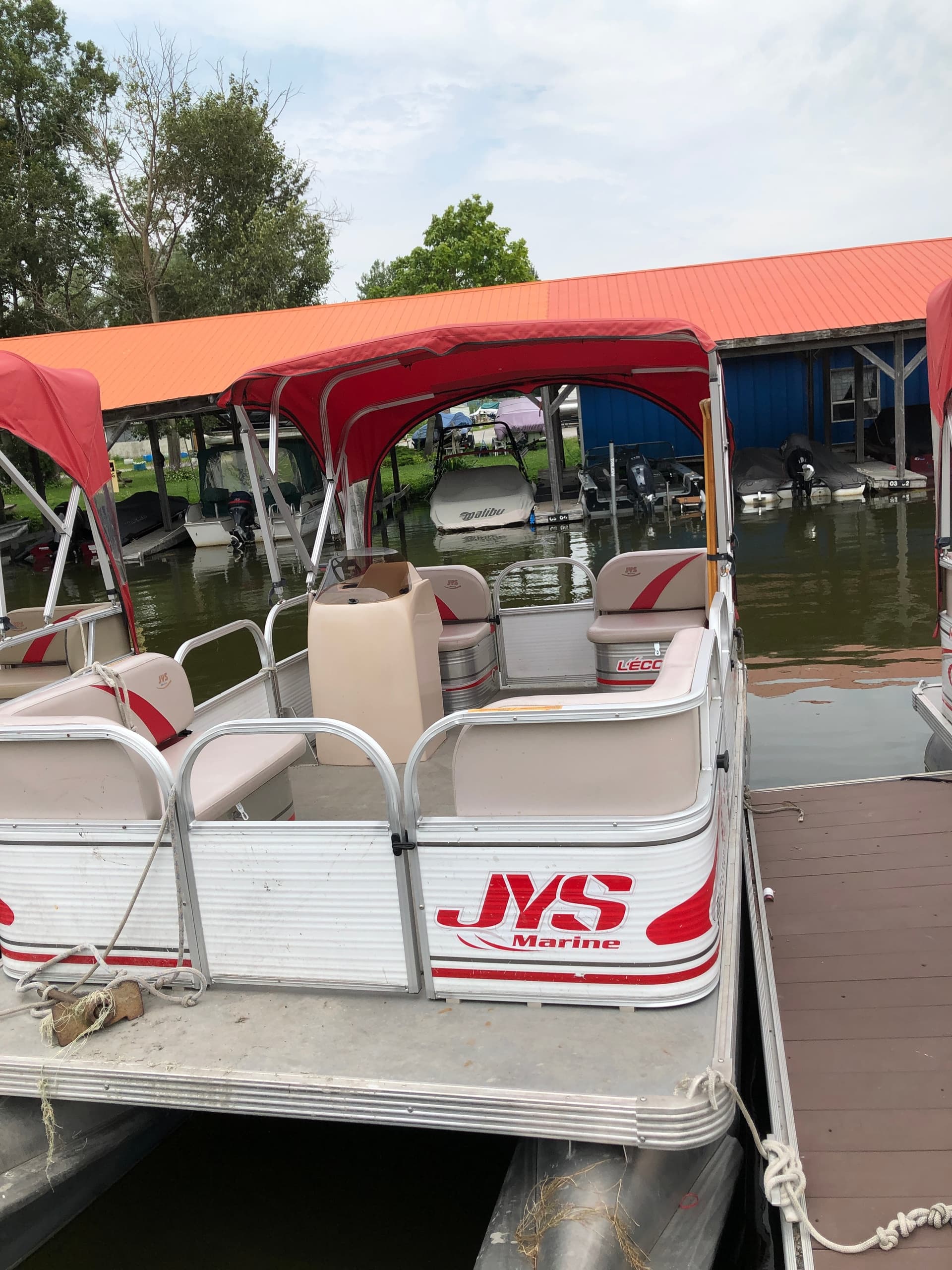 Water Activities at Scugog Island Marina: Pontoon Adventure Experience