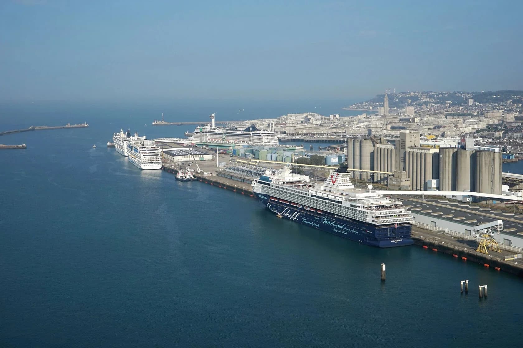 Seamless Le Havre Airport Transfers by First Class Concept