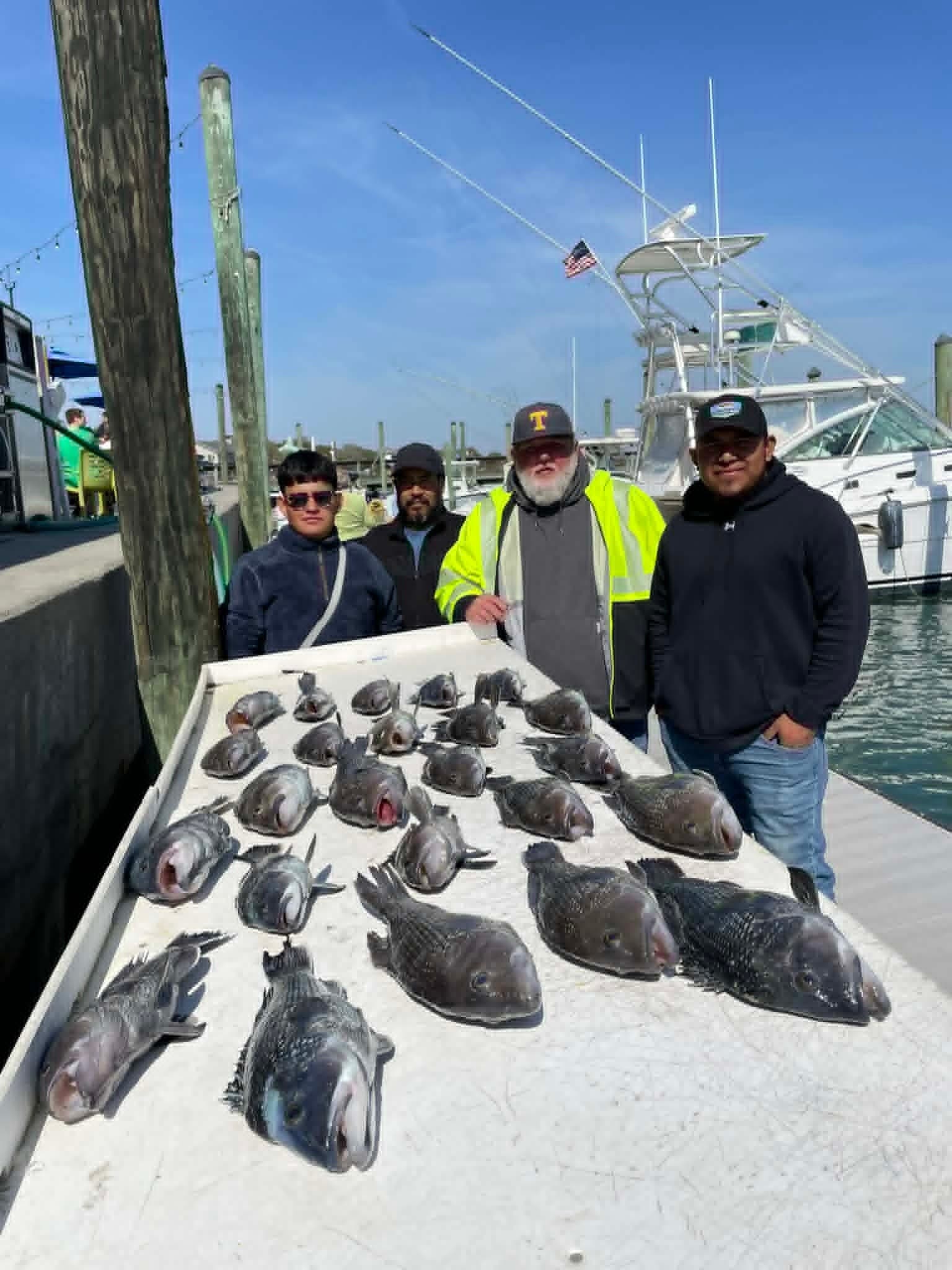 Quick Offshore Action: 6-Hour Charter from Murrells Inlet for Mackerel, Kingfish & Seabass photo 1