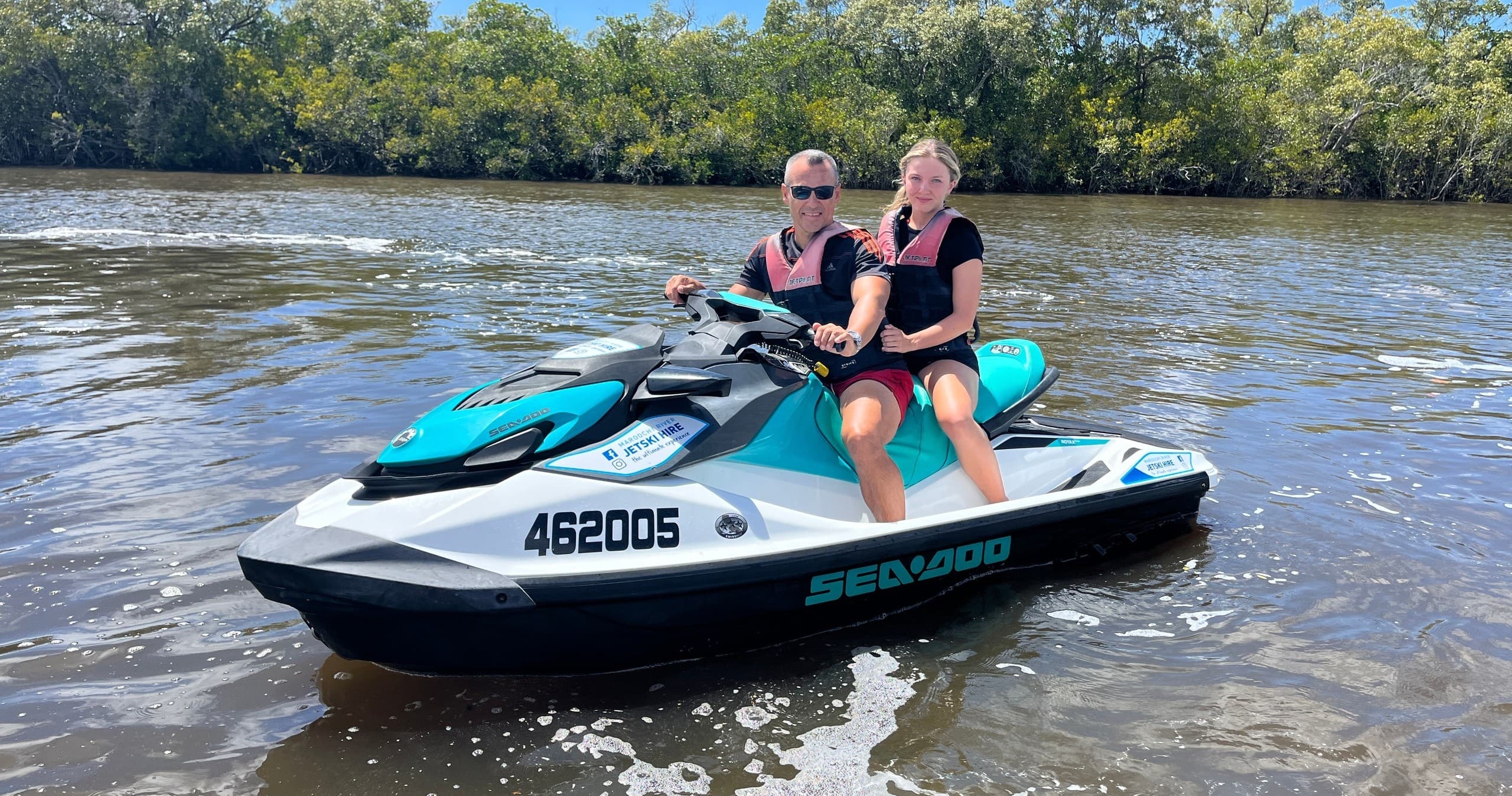 Mudjimba Island Ocean Tour by Swan Boat Hire