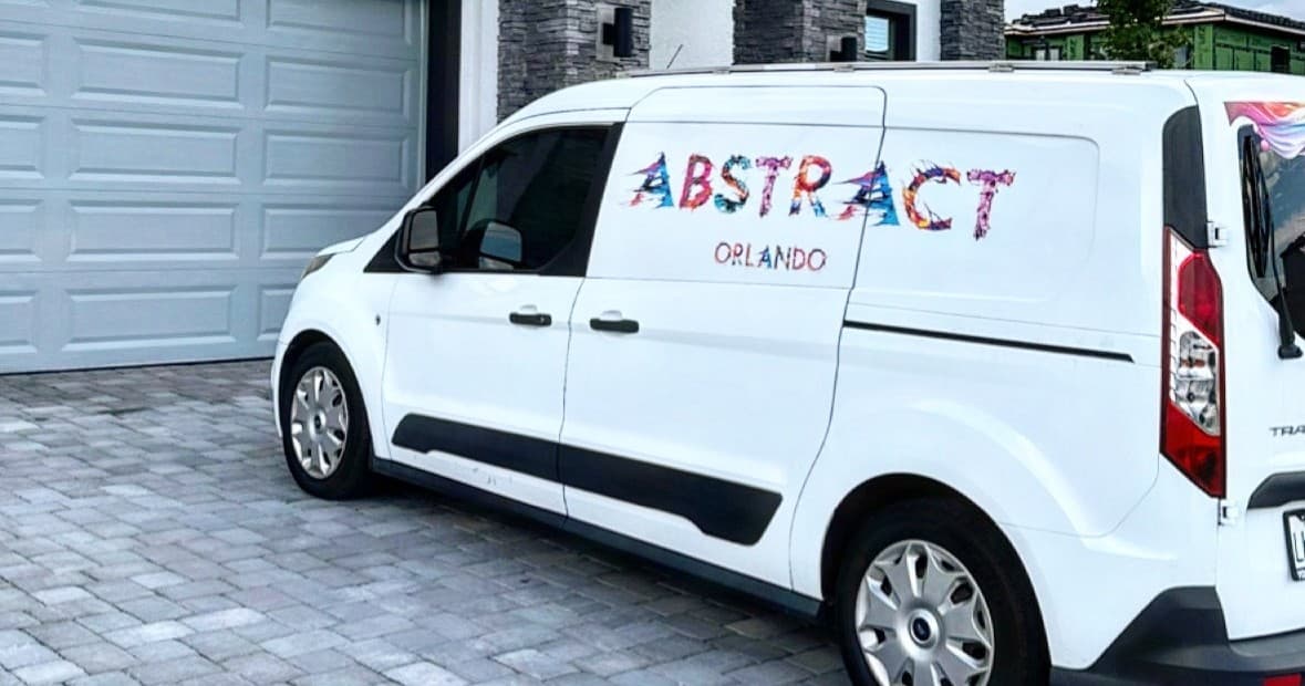 Mobile Abstract Pour Parties in Orlando: Mobile Painting Events for Groups