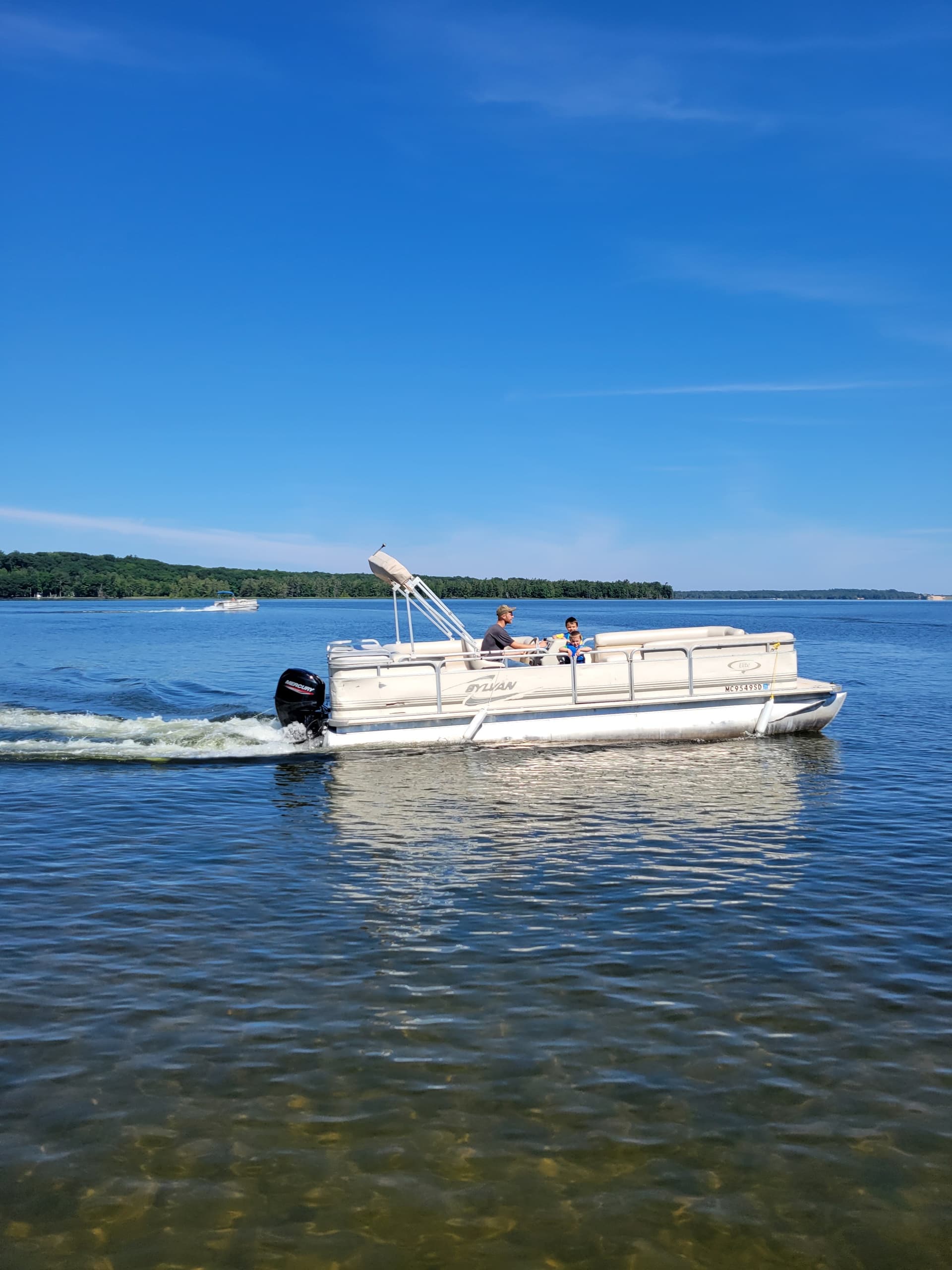 Water Activities & Pontoon Rental at Waterside Resort