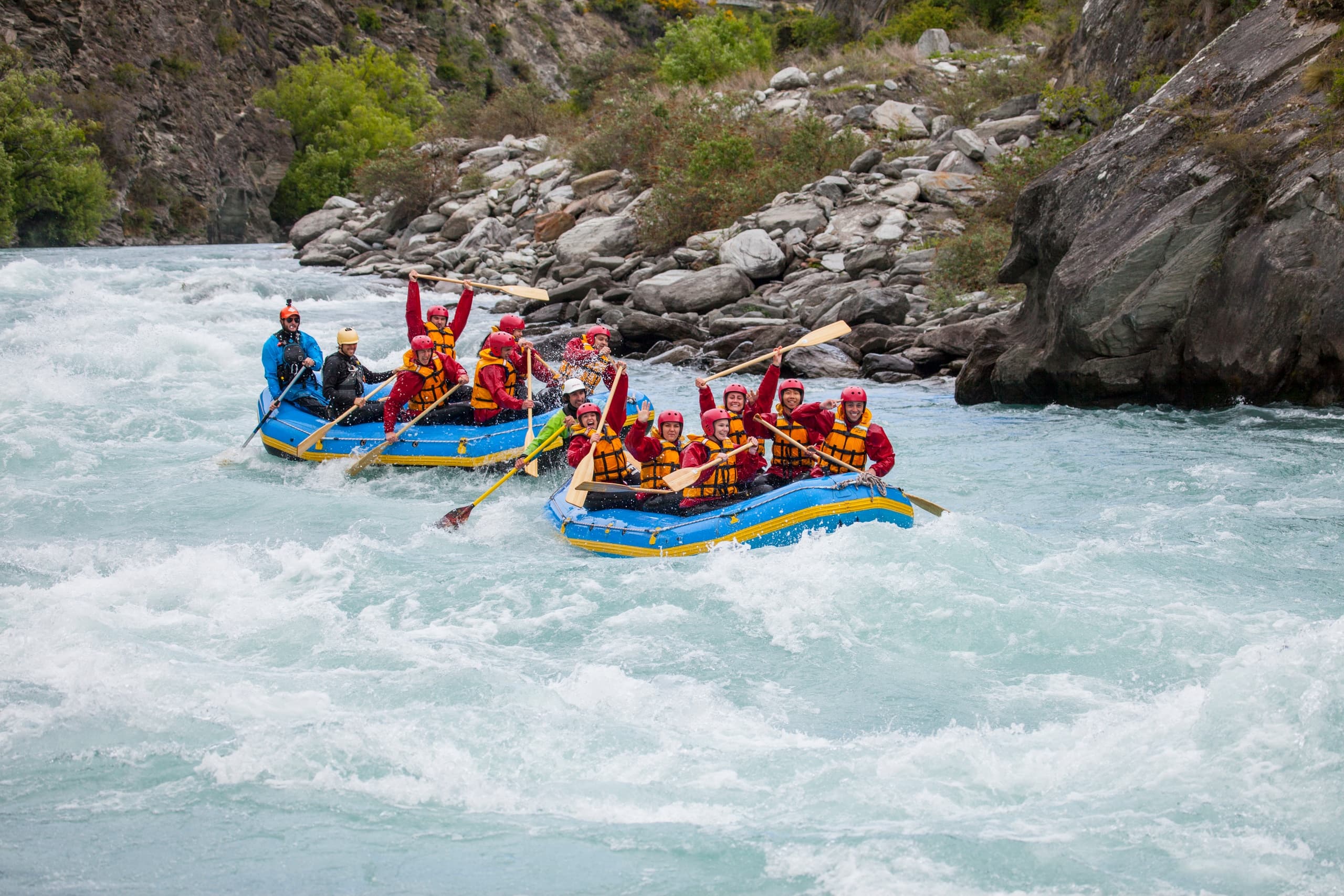 Whitewater Rafting Thrills with Challenge Rafting on Kawarau River