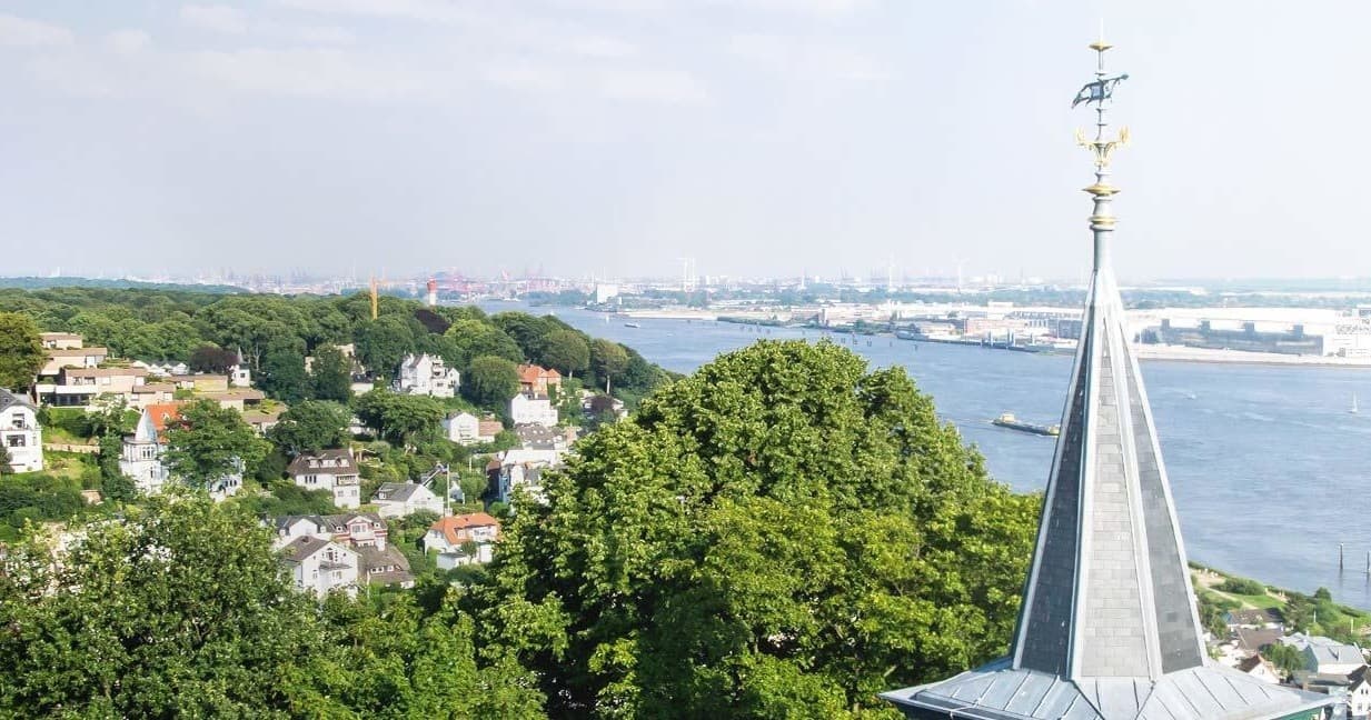 Cycling Along the Elbe with Hamburg City Cycles in Hamburg