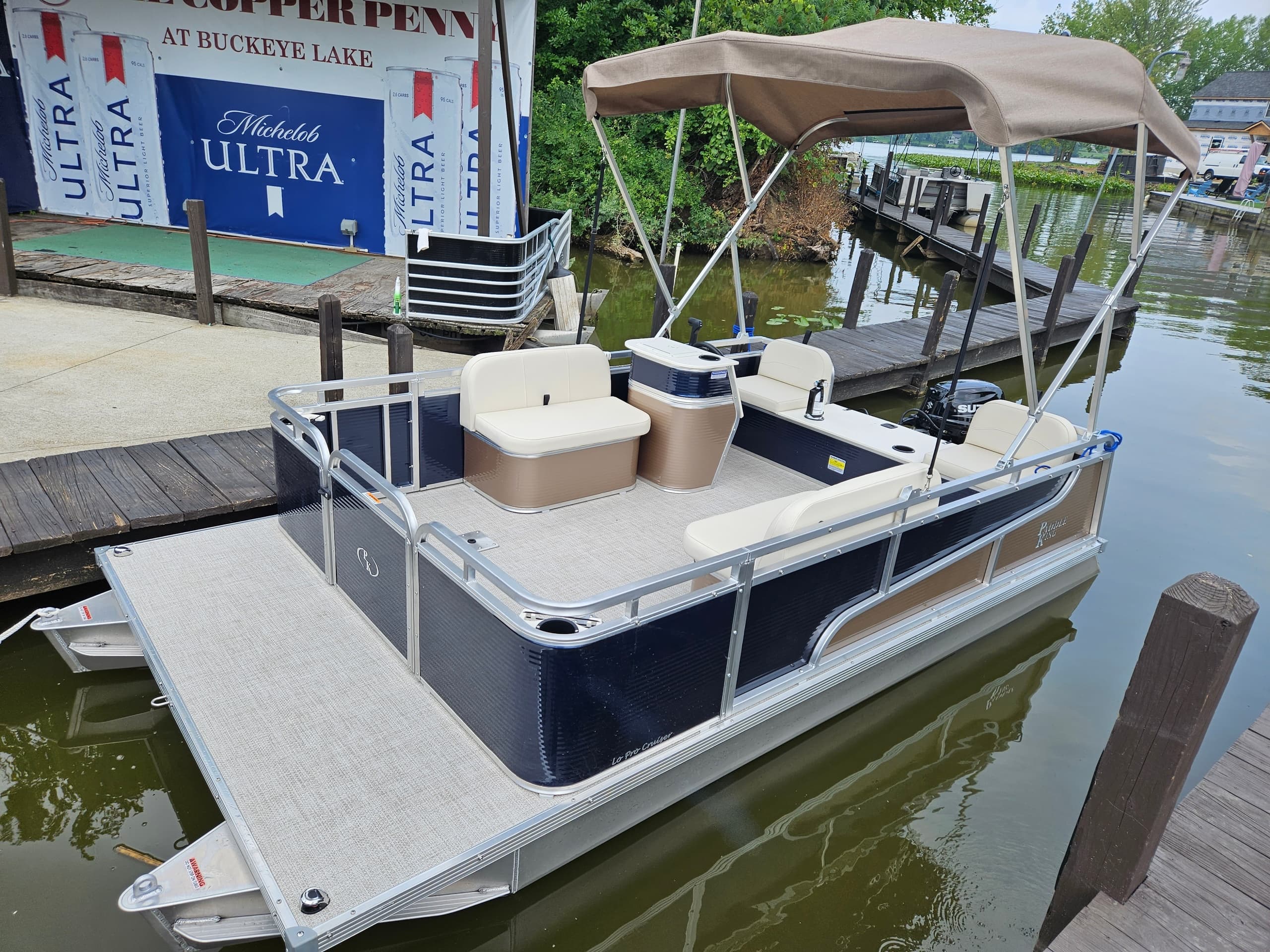 14 Foot Pontoon Rental at Buckeye Lake, Ohio