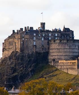 A Day in Edinburgh: Castle, Royal Mile & Rosslyn Chapel Full-Day Tour