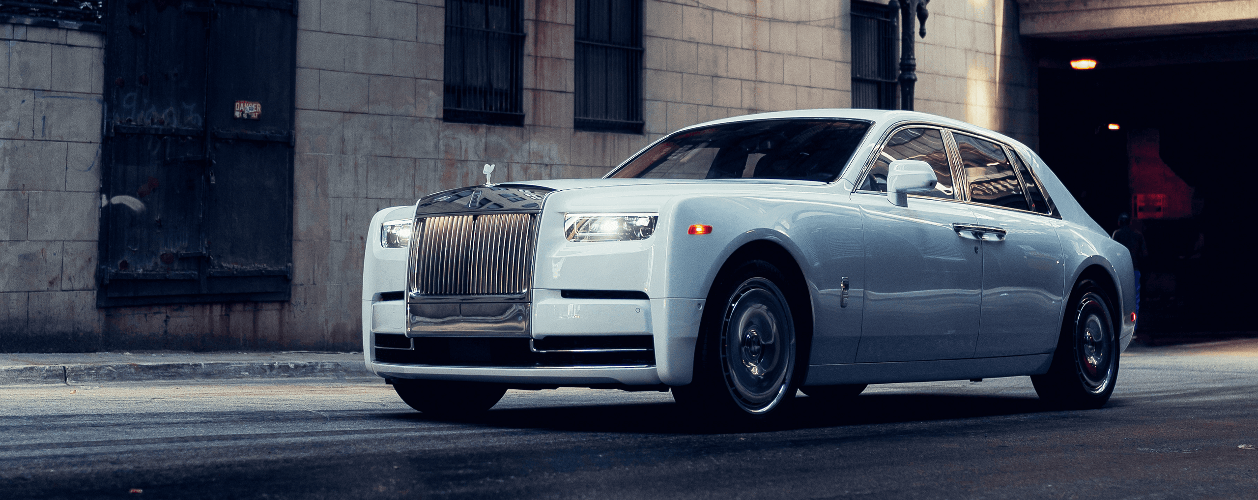 Luxury Ride Experience with DS Luxury’s Rolls-Royce Phantom
