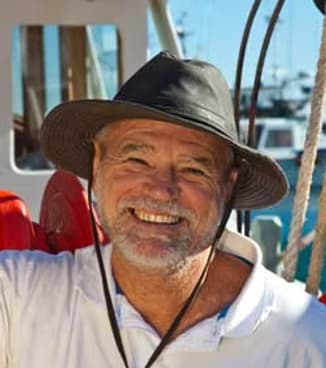 Sailing Western Harbour with John 'Stinker' Clarke: Tea Gardens History Cruise