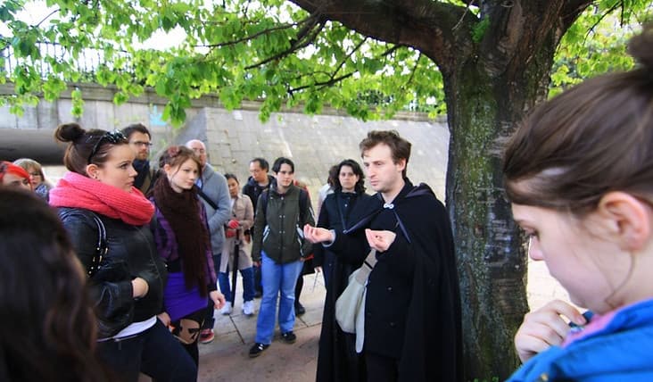 Spellbound in Italian: Private Harry Potter Walking Tour of Edinburgh Old Town