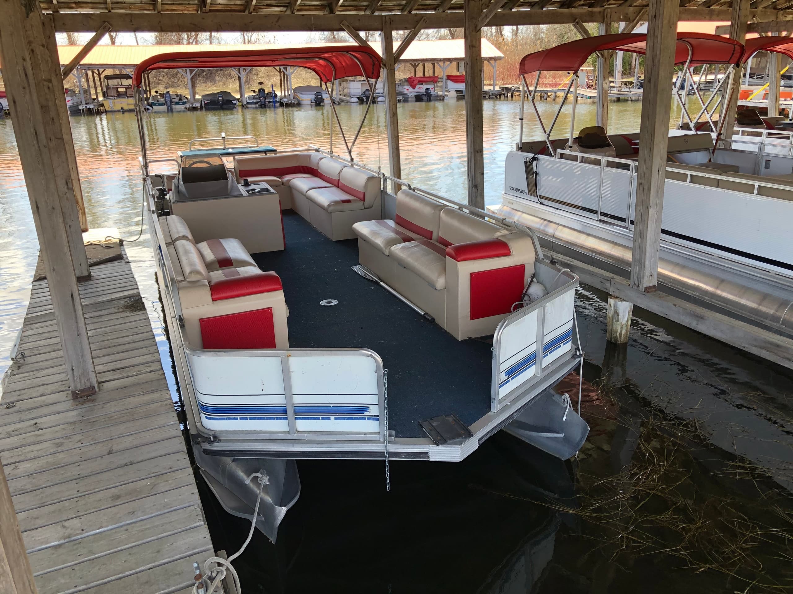 Water Activities at Scugog Island Marina: Pontoon Rental Guide