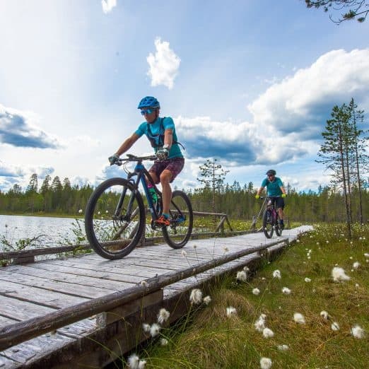 eight-hour-bike-rental-iso-syote-lapland-flow-trails-wetlands