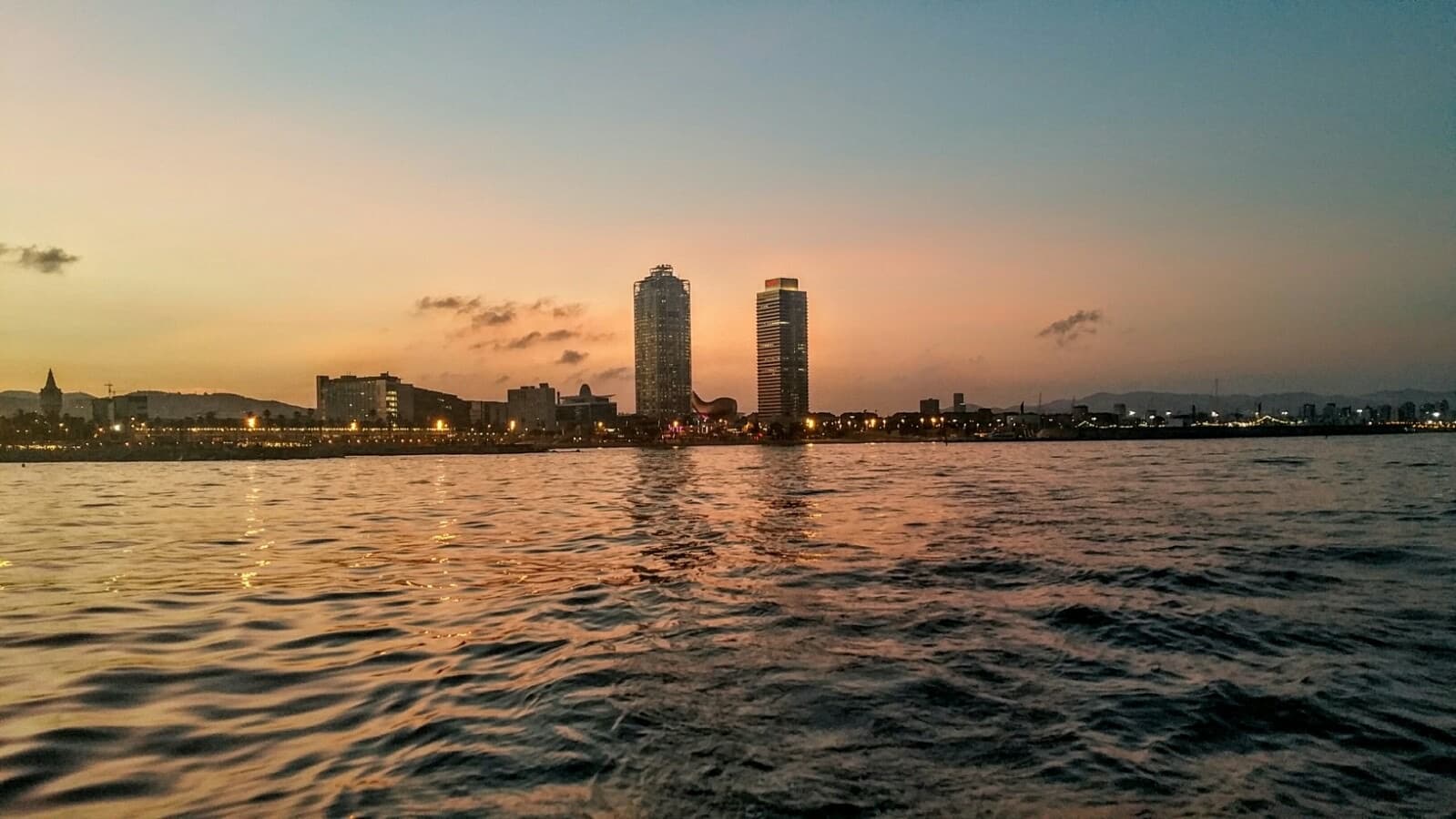 Luxury Sunset Yacht Dinner with Gotland Charter in Barcelona