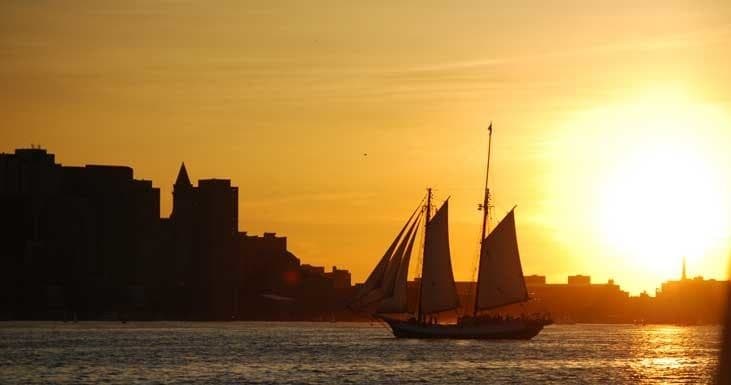 Boston Harbor Sunset Sail: Scenic Boat Tour in Boston