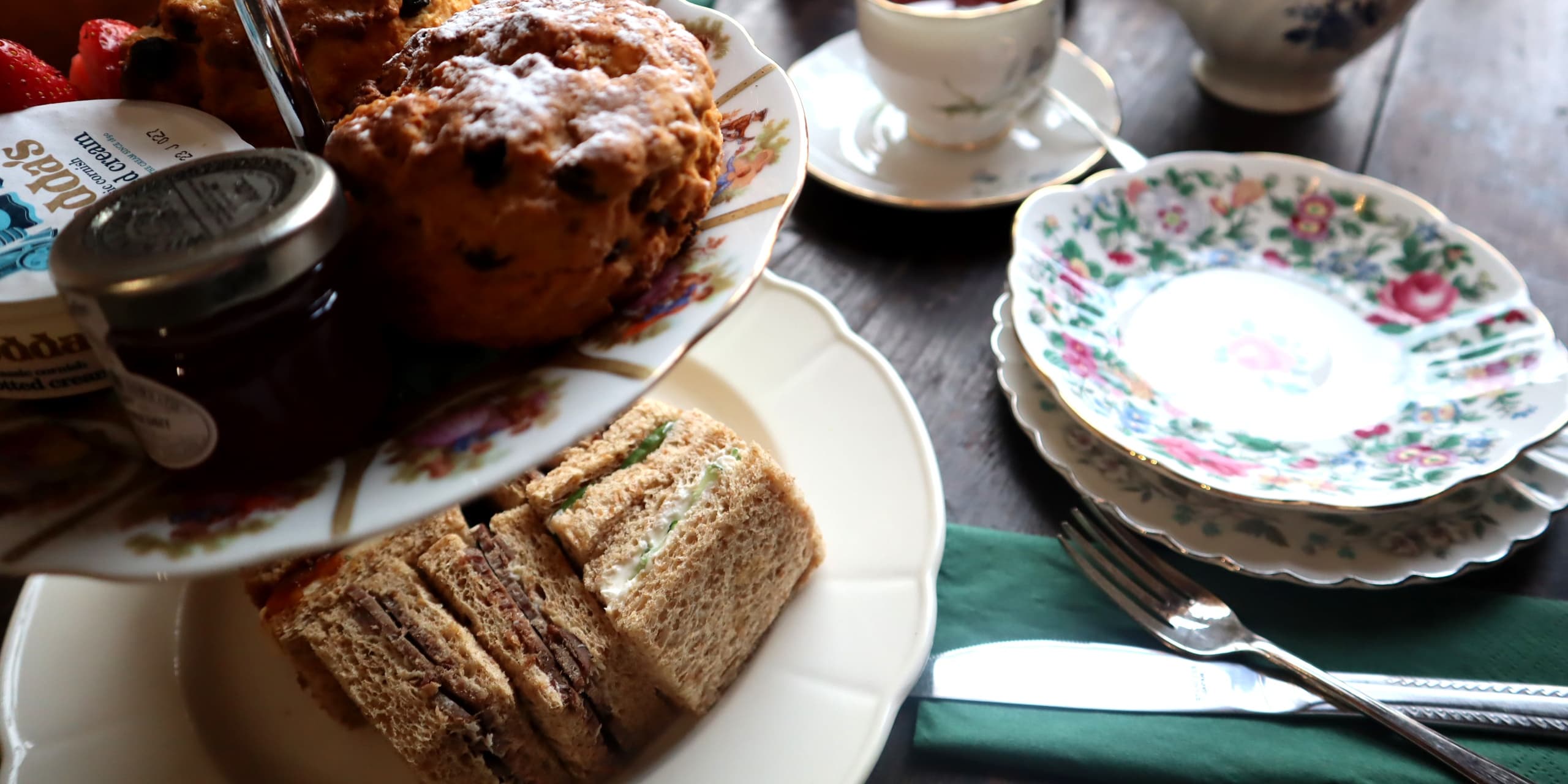 Mother's Day Afternoon Tea at Debbie Bryan on St Peter's Gate, Nottingham photo 4