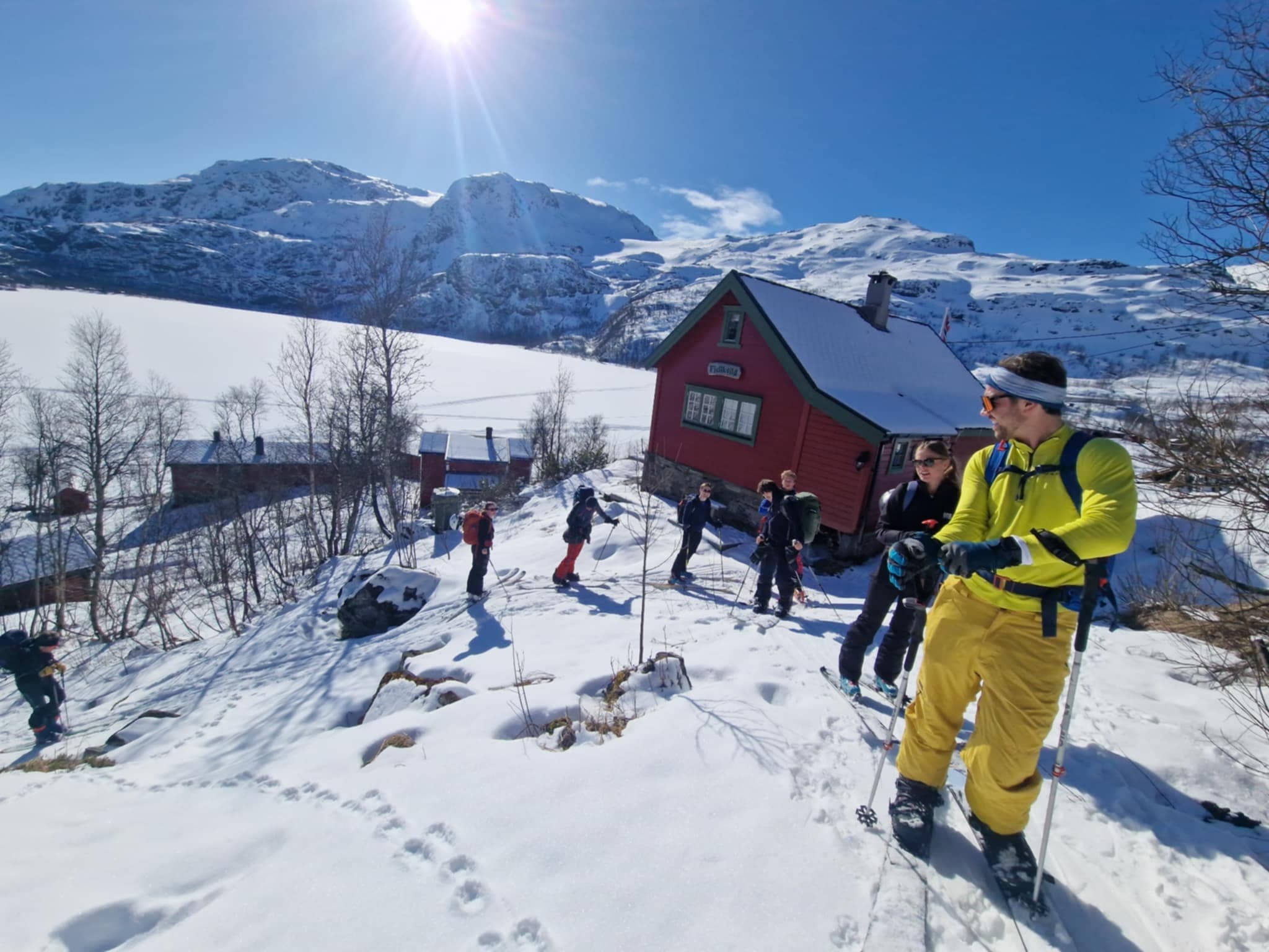 Weekend Ski Touring at Vatnahalsen: Guided Toppturhelg with Train Access photo 4
