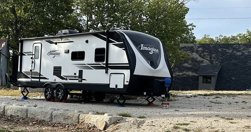 Lakeside RV Camping at Station 46 Marina & Vacation Rentals