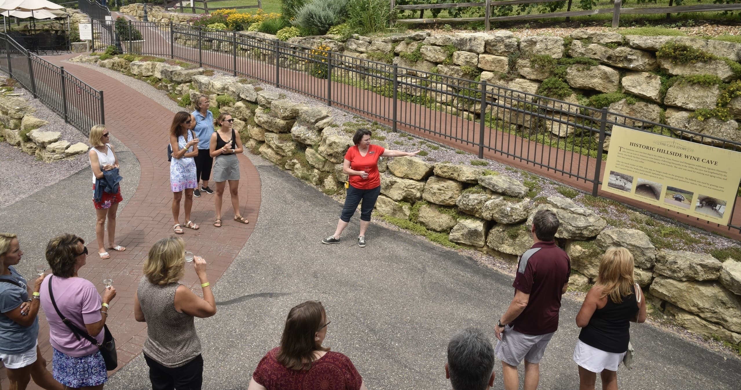 Winery Walking Tour & Wine Tasting in Sauk City