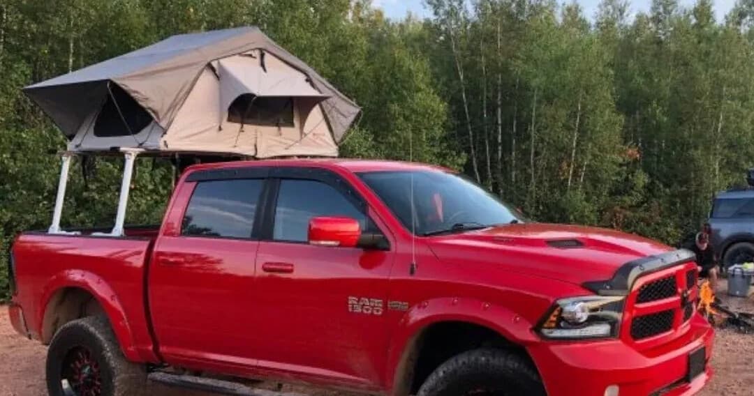Sleep Above It All: Rent Essential Rooftop Tent in Surrey for Easy Car Camping photo 3