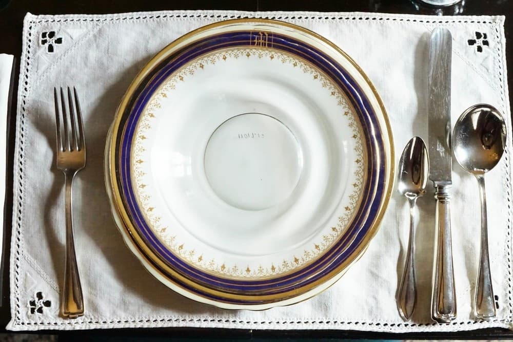 Dining Decorum at Parkwood National Historic Site
