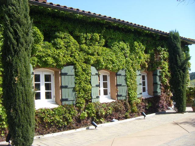 Napa & Sonoma Valley Wine Tour with San Francisco Tours and Activities