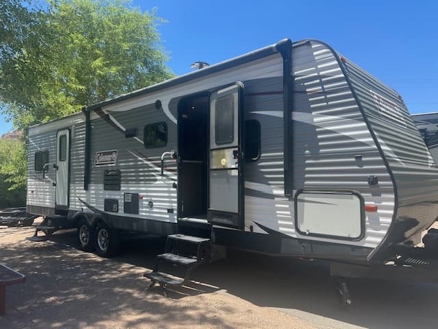 Camping & RV Rental at 2018 Coleman 300TQ