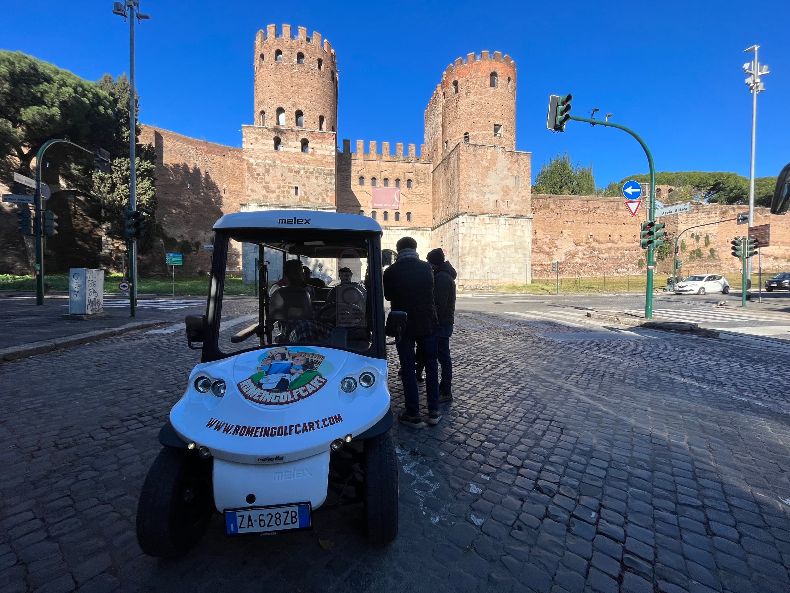 Glide Into Hidden Rome: Private Golf Cart Tour of Renaissance Courtyards photo 1