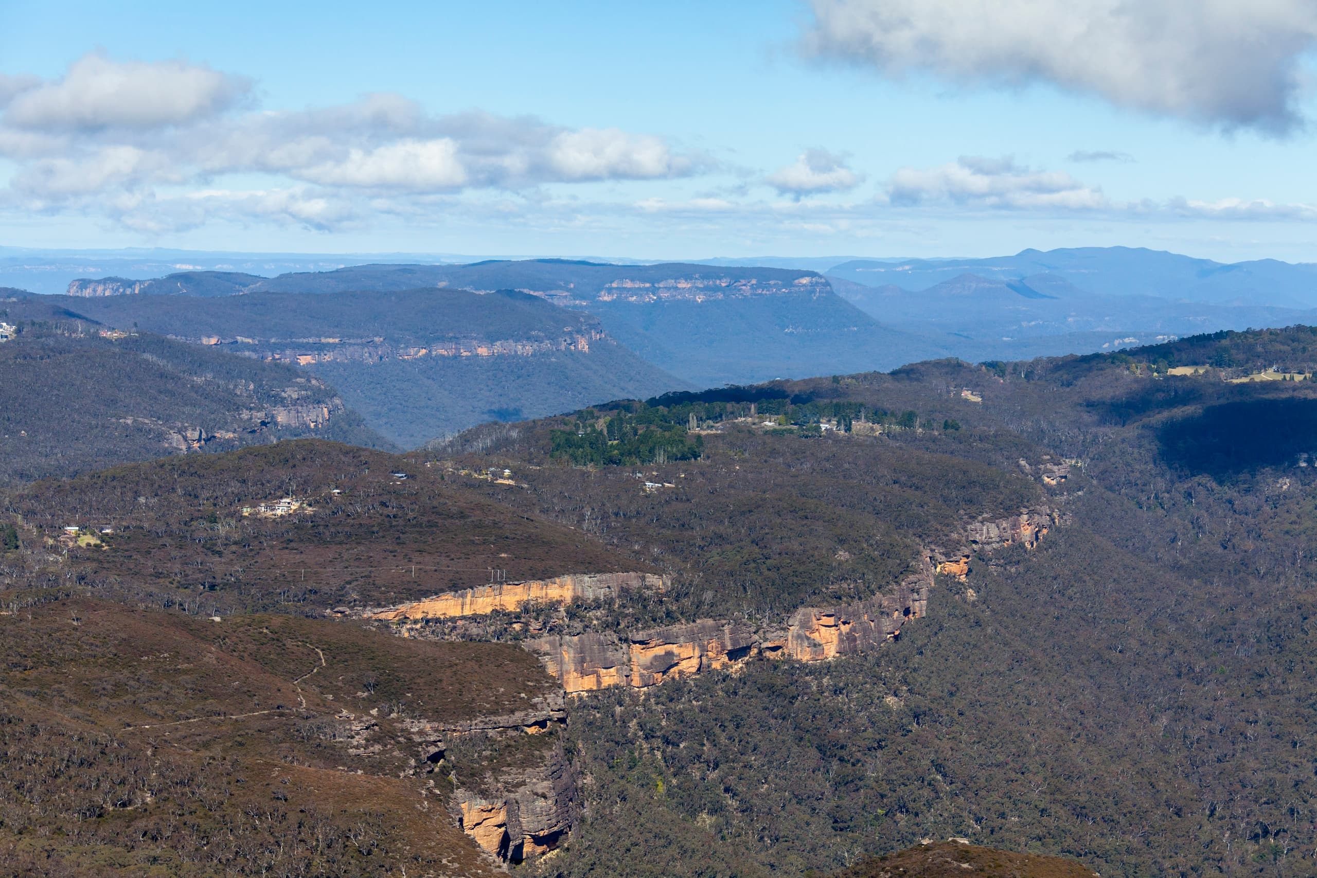 Discover the Blue Mountains from Above: A 90-Minute Scenic Helicopter Flight