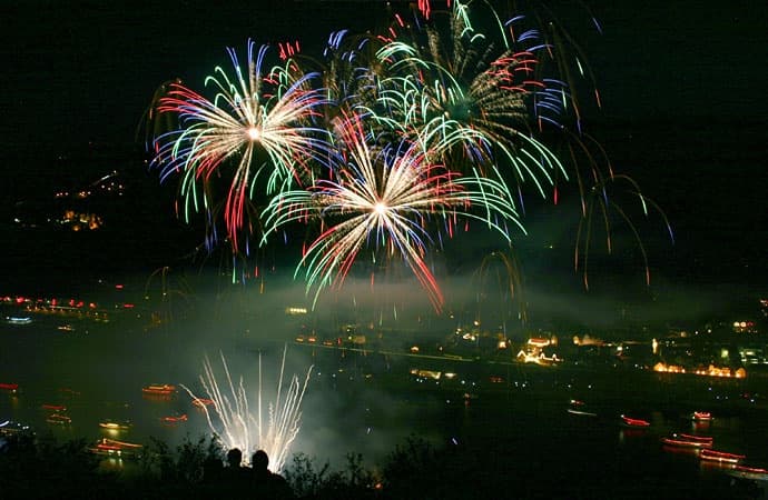 Rhine River Fireworks Cruise & Dinner in Oberwesel