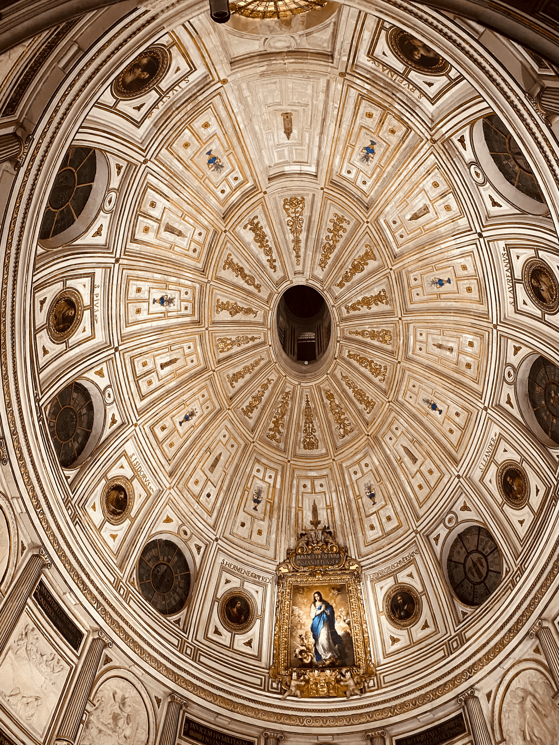 After Dark at Seville Cathedral: Candlelit Gothic Tour & Video-Mapping photo 3