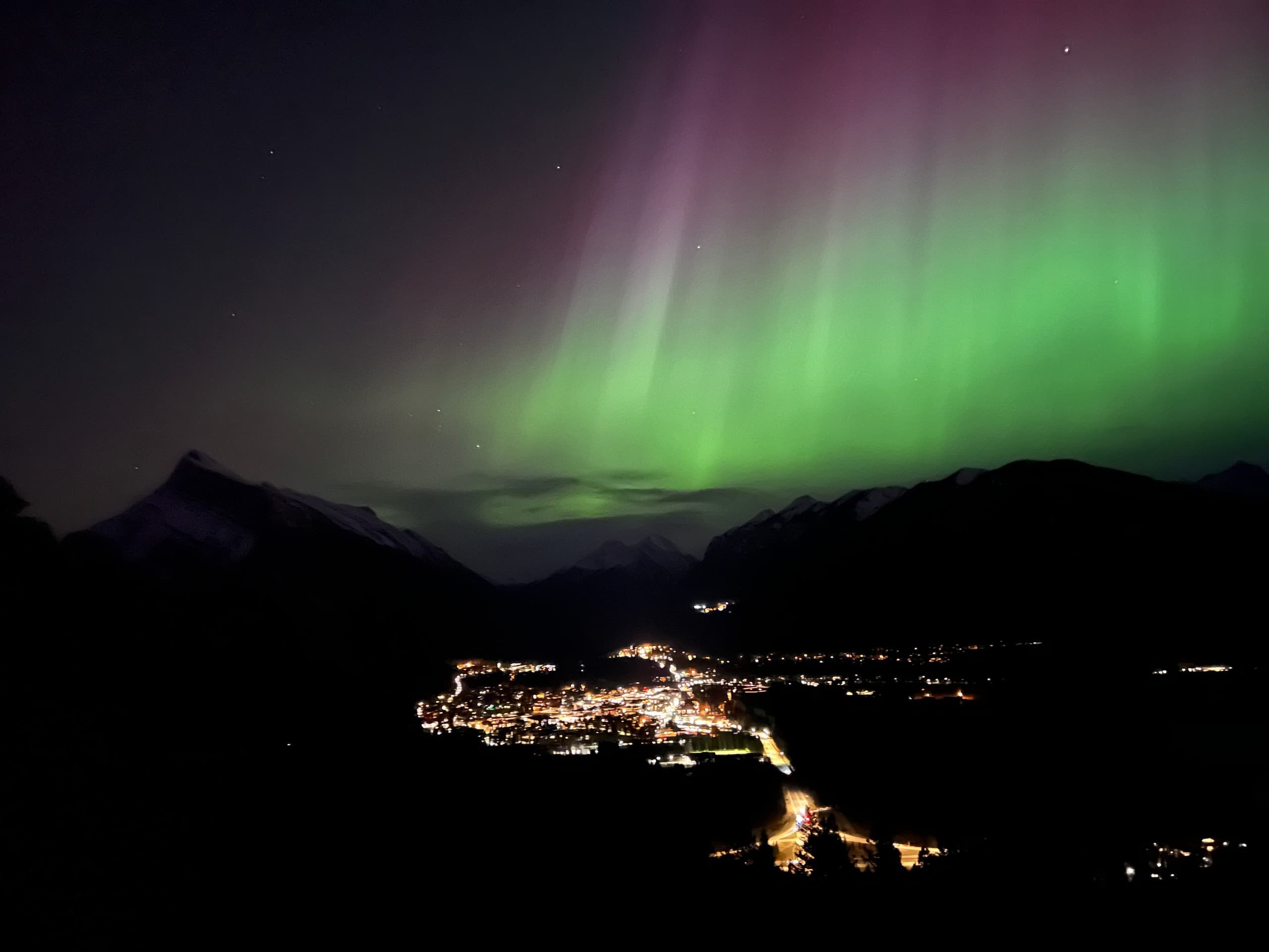 Private Sunset & Stargazing in Banff: Moraine Lake to Lake Louise Photo Tour