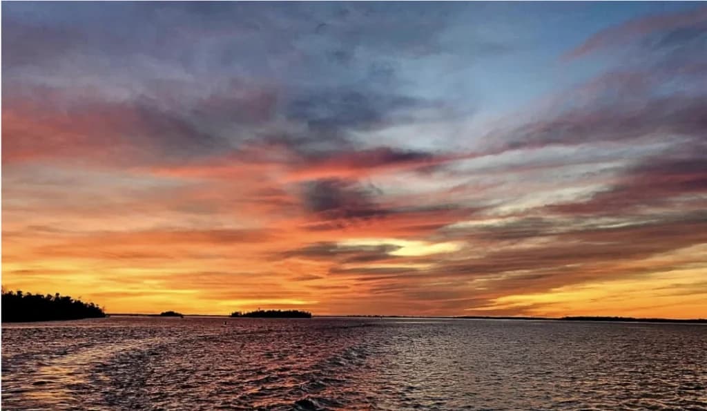 Sunset Boat Tour with Sun Island Boats in Cape Coral
