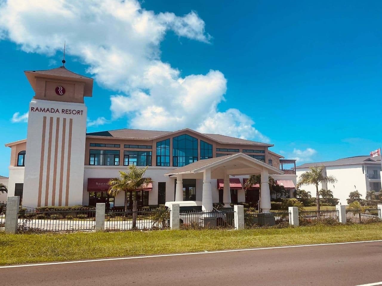 Smooth Arrival: Airport Transfer from Robert L. Bradshaw Intl. to the Ramada, Basseterre