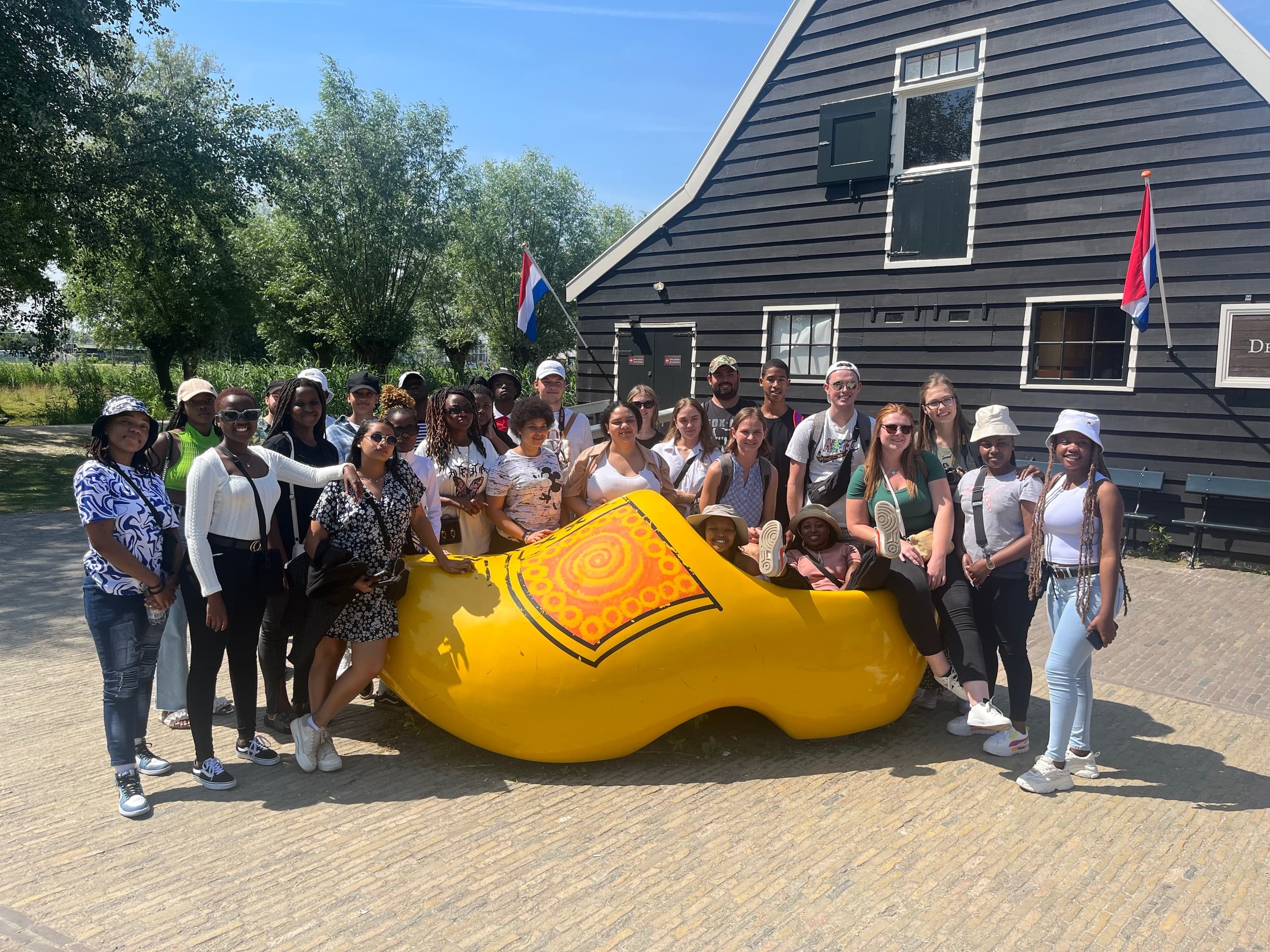 Strolling Amsterdam’s Golden Age: Private Walk Through Canals, Courtyards, and Merchant History photo 2