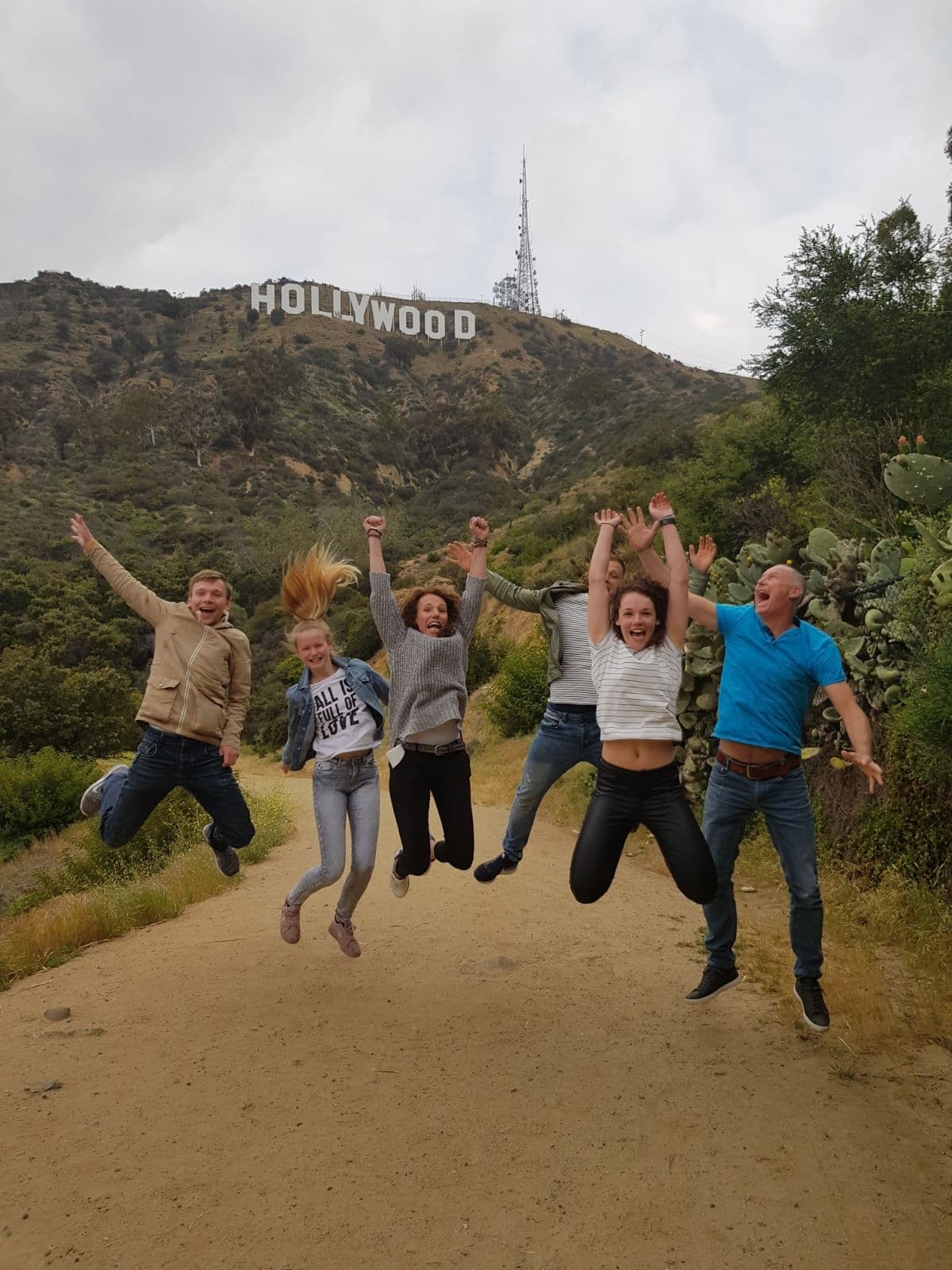 Drive LA: A Custom 7-Hour Highlights Tour from Hollywood to the Pacific photo 2
