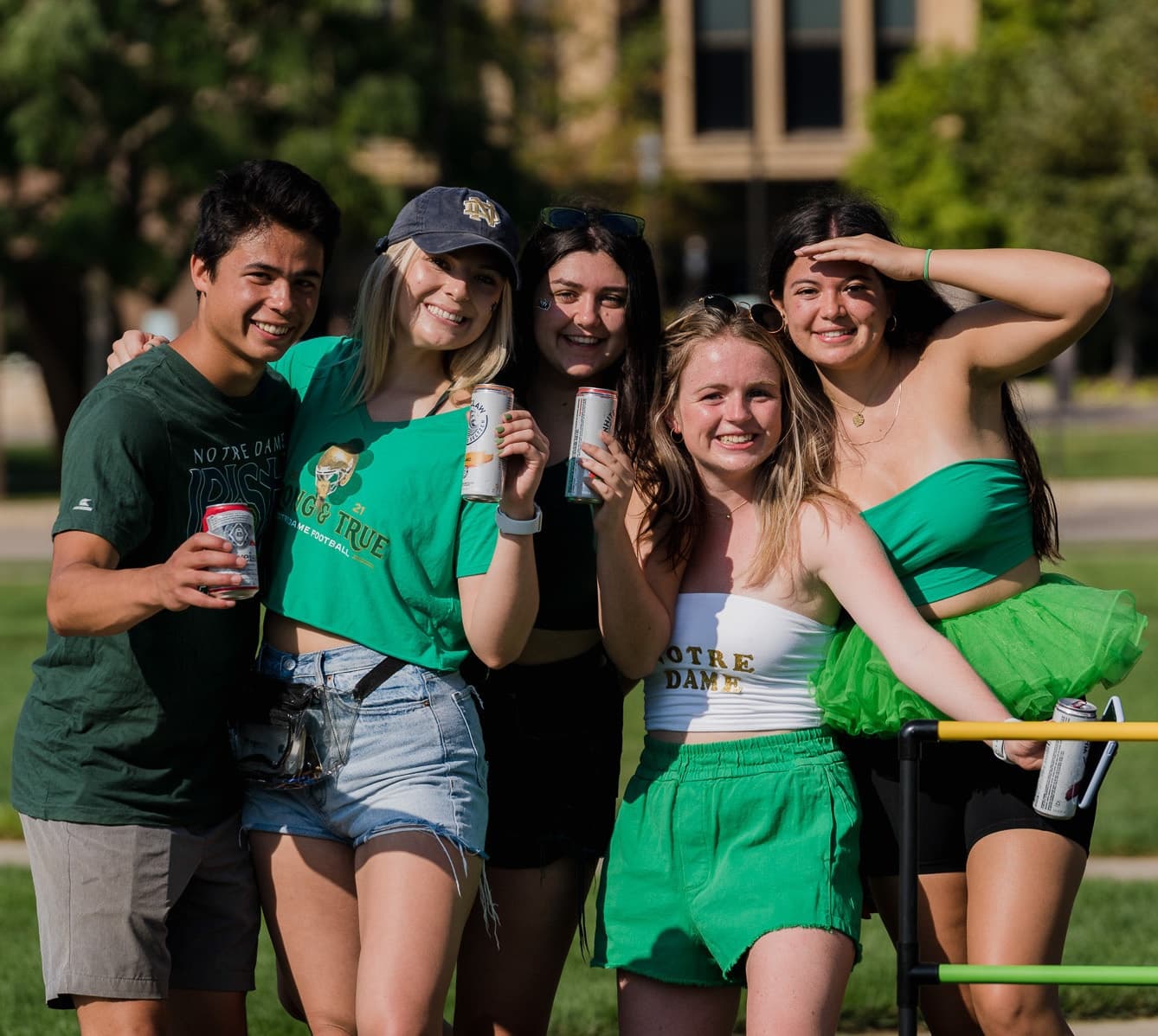 Tailgate Lawn Ops at Gameday – Outdoor Fan Experience