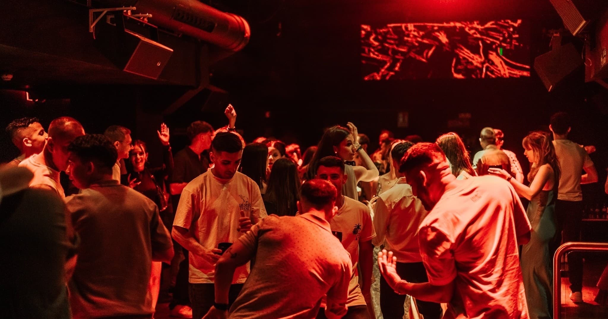 Pub Crawl Valencia: Explore El Carmen’s Nightlife with Free Shots & Club Entry