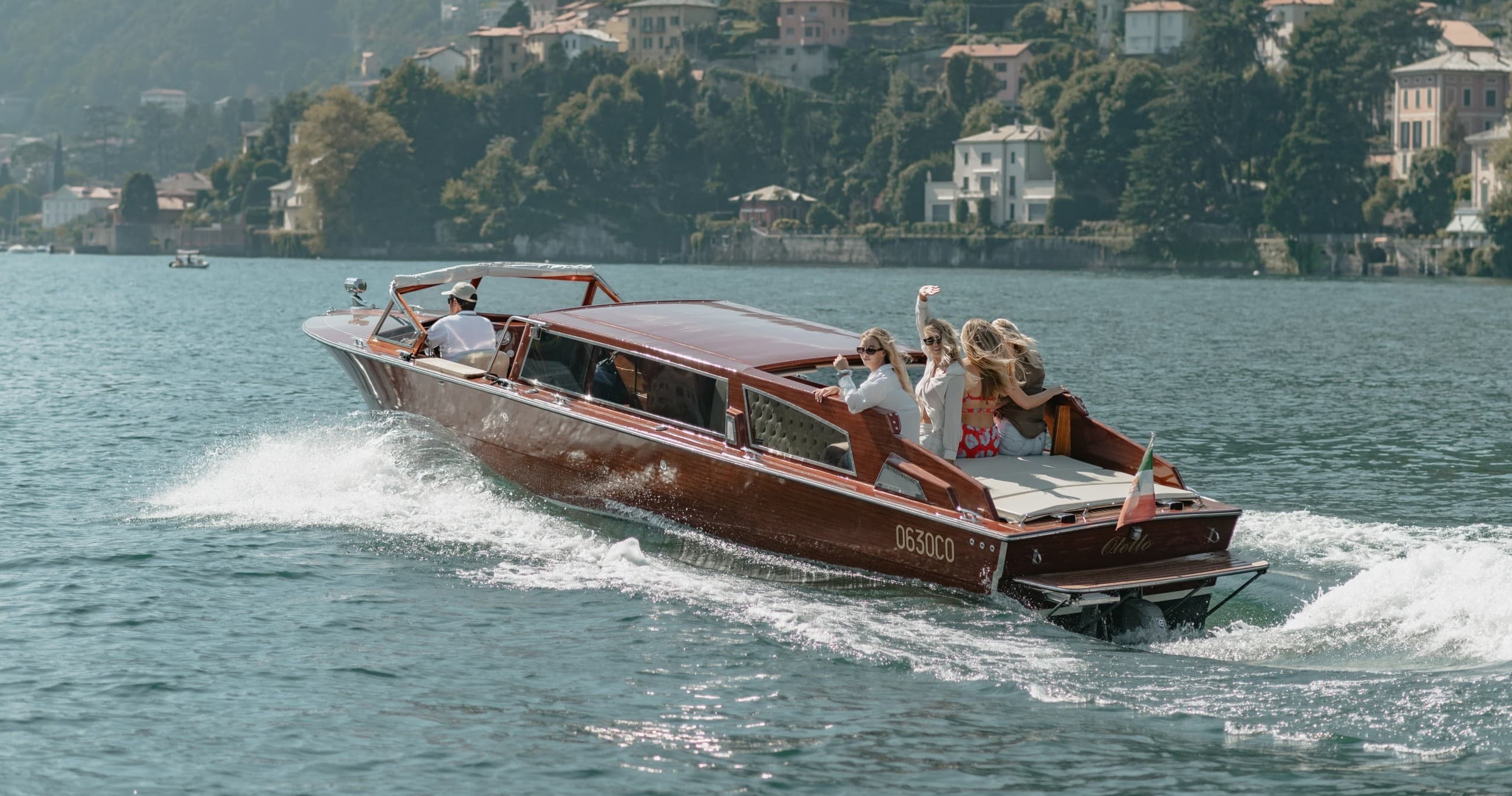 Sunset Boat Tour on Lake Como with Mostes Classic Boats