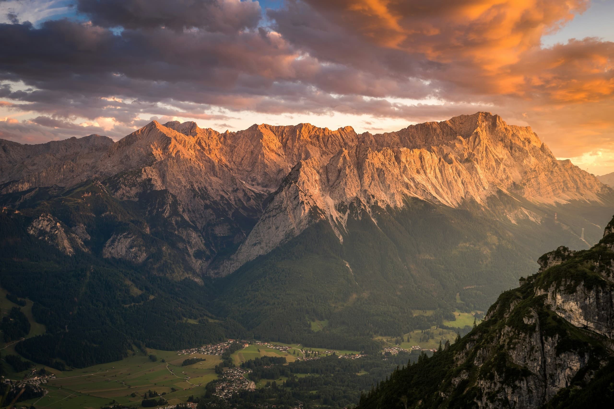 Garmisch-Partenkirchen and Zugspitze Day Trip from Munich: Partnachklamm, Eibsee & Summit Views